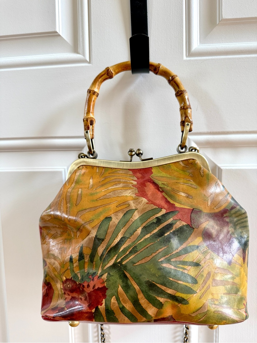 Patricia Nash Multicolor Tropical Leaf-Print Bamboo Handle Clutch - Picture 2 of 6